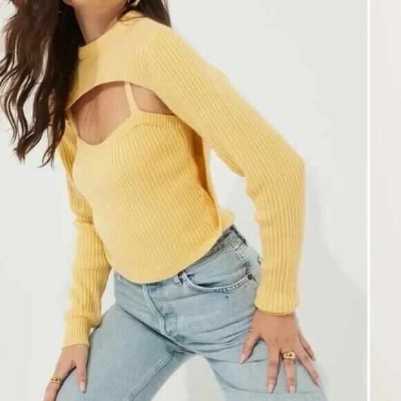 Astr Sweaters - ASTR Astoria Sweater Womens M Sunshine Yellow Cropped Ribbed Knit Layered Chic
